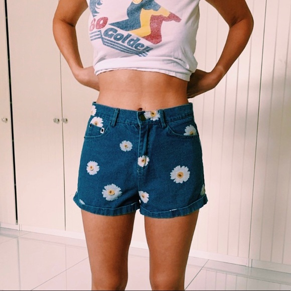 Denim daisy shorts - Picture 2 of 5